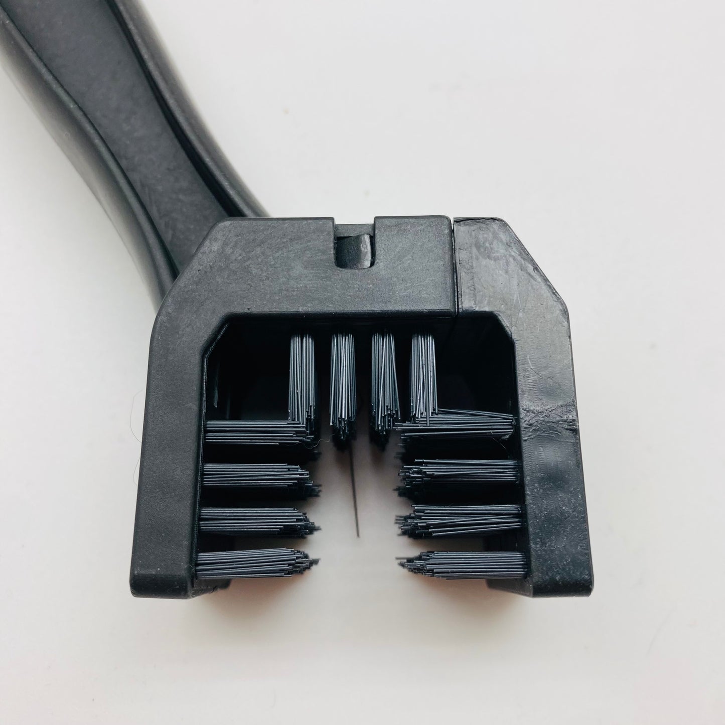 Moottoripyörän ketjun puhdistusharja