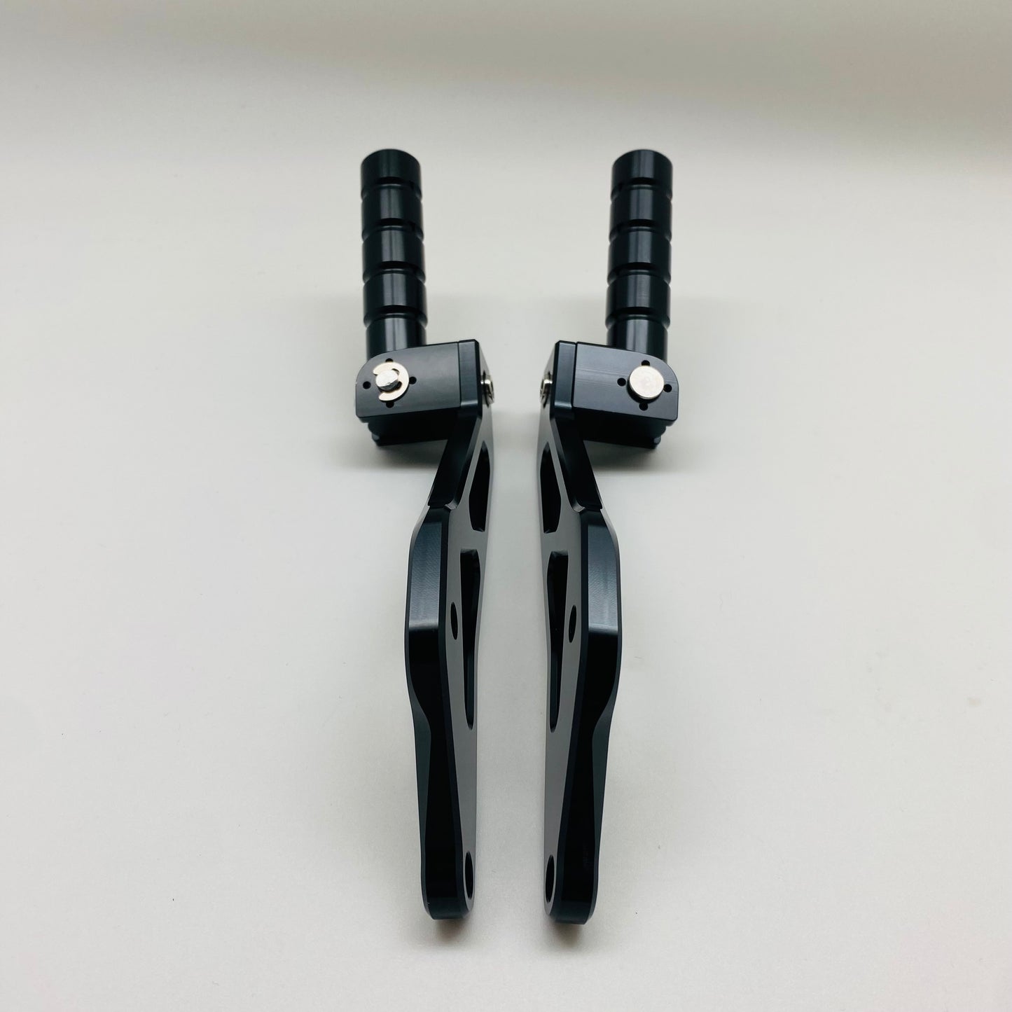 Matkustajan tapit Sur-Ron Light bee