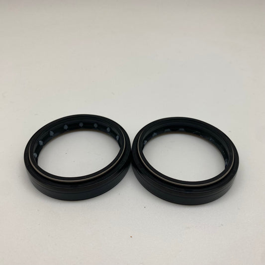 Front Fork Seal Kit – Oil Seals &amp; Dust Covers (Pair)