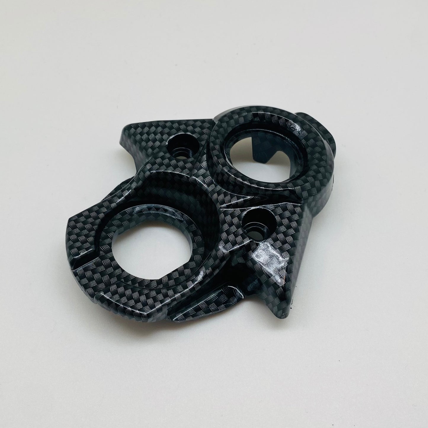 Virtalukonsuoja hiilikuitu Sur-ron Light bee