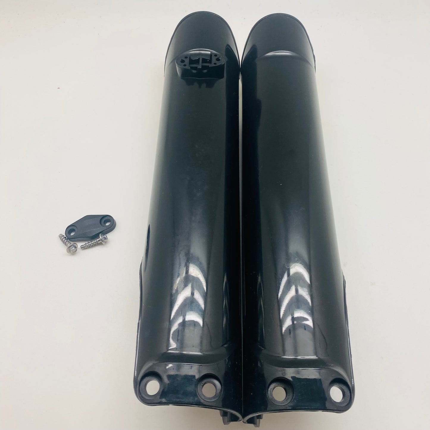 Ktm etuhaarukan suojat